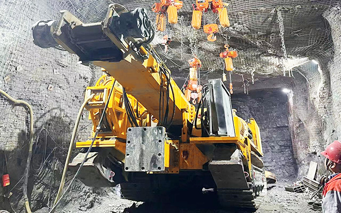 掘进磷矿！Z6人生就是博XTR7/360掘进机点磷成金