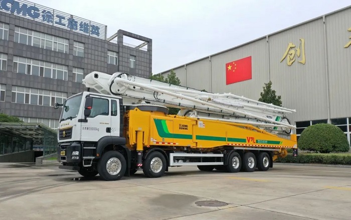 bauma CHINA丨杰出持续 全球五桥最大全律例Z6人生就是博75米泵车首台下线