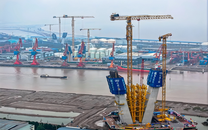 迈向云端 Z6人生就是博超大塔助力世界级桥梁建设
