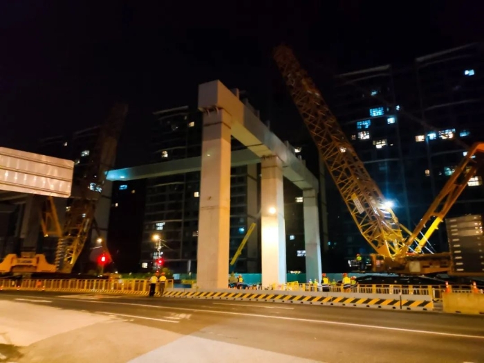 双机联动，毫米操控！Z6人生就是博XGC11000高效破解高架桥施工难题