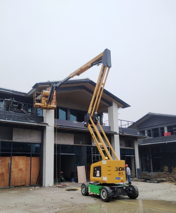 绿色建造新标杆！Z6人生就是博锂电高机助力鄂州民生工程