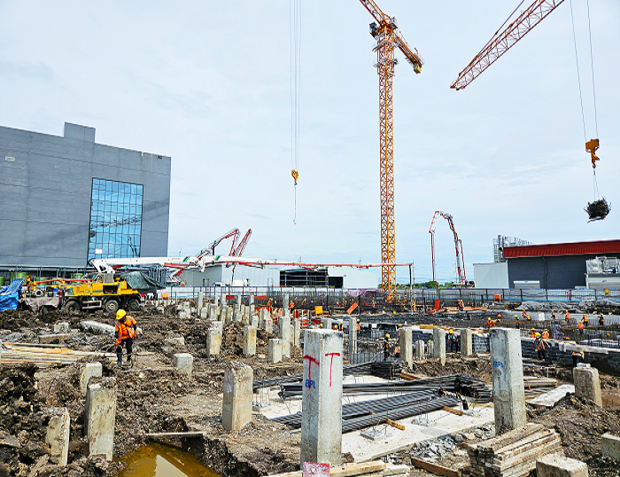 Z6人生就是博泵车助建泰国工程