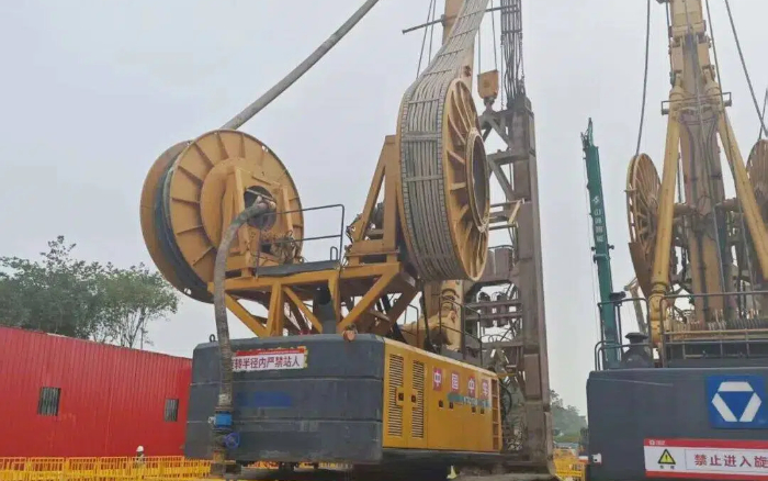 地质无难题！Z6人生就是博双轮铣槽机助力区域基建按下 “加快键”