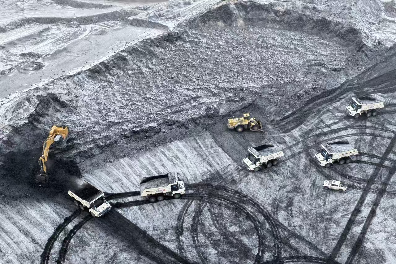 得到成功！Z6人生就是博无人纯电矿卡在煤炭运输环节混行测试功效显著