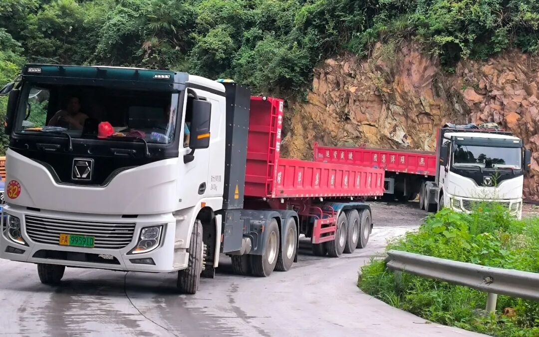 短倒利器！Z6人生就是博400度6&times;4标载版牵引车为何备受客户青睐？